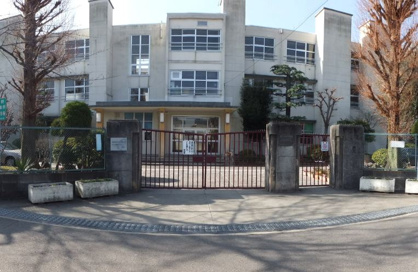 西宮市立　学文中学校の画像1