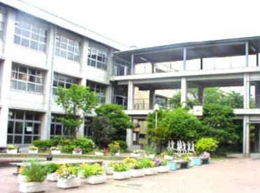 西宮市立　塩瀬中学校の画像1