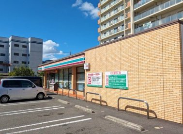 セブンイレブン 寝屋川黒原新町店の画像1