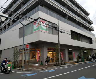 ヨークフーズ With(ウィズ) ザ・ガーデン自由が丘 西落合店の画像1