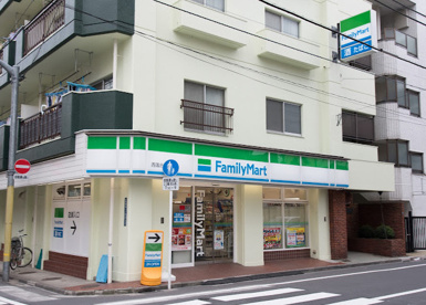 ファミリーマート 西落合店の画像1