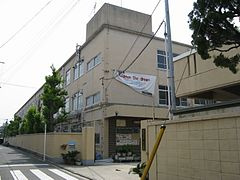 京都市立　西ノ京中学校の画像1