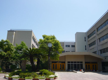 伊丹市立 有岡小学校の画像1