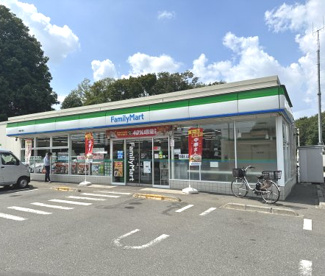 ファミリーマート 清瀬中里店の画像1