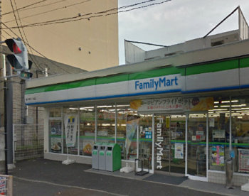 ファミリーマート　小浦磯子中原二丁目店の画像1