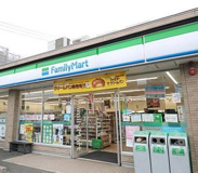 ファミリーマート 中川松葉町店