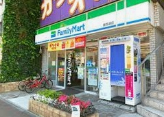 ファミリーマート 豊国通店の画像1