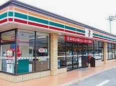 セブンイレブン 名古屋野並2丁目店の画像1