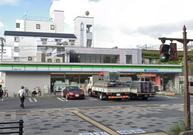 ファミリーマート 南観音三丁目店の画像1