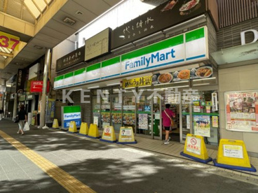 ファミリーマート アスロード川崎ロイネット店の画像1