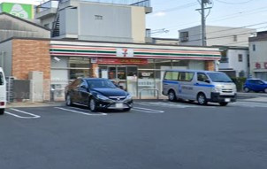 セブンイレブン 名古屋呼続1丁目店の画像1