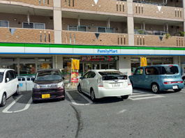 ファミリーマート 中城南上原店