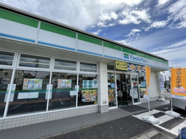 ファミリーマート福生多摩橋通り店の画像1