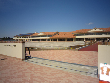 牛久市立ひたち野うしく小学校の画像1