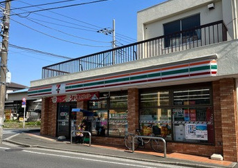 セブン-イレブン 横浜上菅田町店の画像1