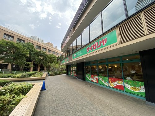 サイゼリヤ 港南中学校前店