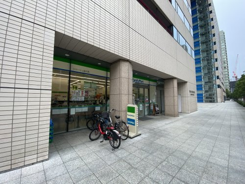 ファミリーマート リバージュ品川店