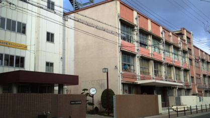 大阪市立三稜中学校の画像1