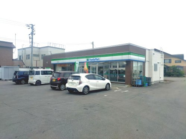 ファミリーマート 小柳店の画像1