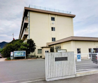 富士市立岩松中学校の画像1