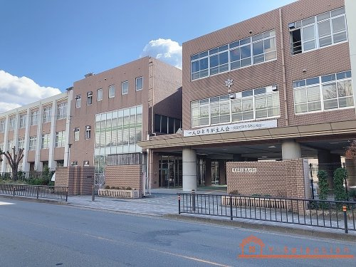 京都市立藤森中学校の画像