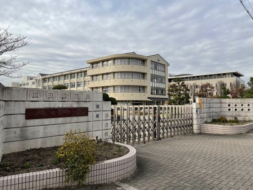 河南町立中学校の画像
