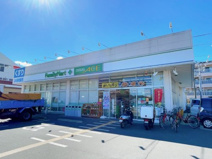 ファミリーマート ドラッグエース鶴ケ岡店