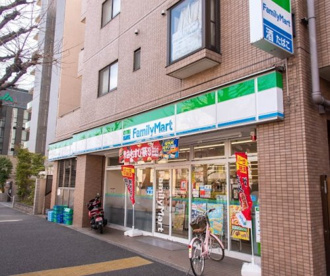 ファミリーマート 杉並成田東五丁目店の画像1