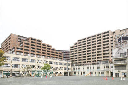 世田谷区立塚戸小学校の画像1