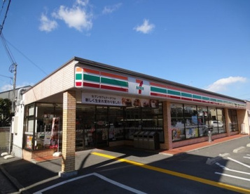 セブンイレブン 堺東雲東町店の画像1
