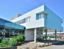 東松山市立高坂図書館