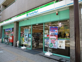 ファミリーマート 熱田野立町店