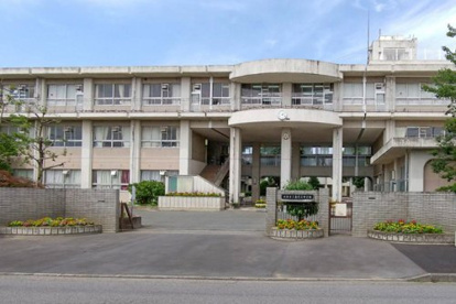 鴻巣市立赤見台中学校の画像1