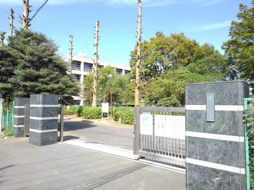 蕨市立第一中学校の画像