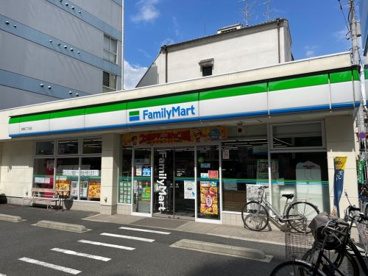 ファミリーマート 板橋三丁目店の画像1