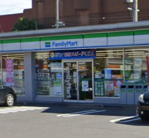 ファミリーマート 港陽一丁目店の画像1