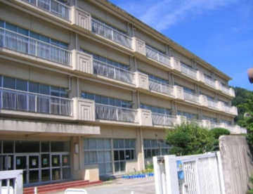 宝塚市立 中山五月台小学校の画像1