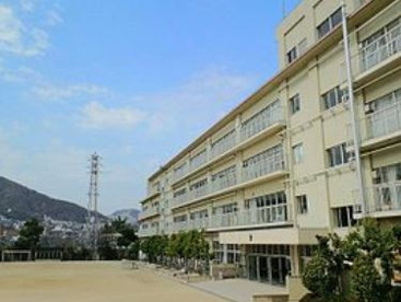 宝塚市立 宝塚小学校の画像1