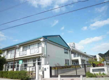 宝塚市立 山手台小学校の画像1
