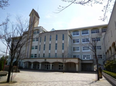 宝塚市立宝塚第一中学校の画像1