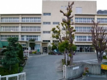 宝塚市立南ひばりガ丘中学校の画像1