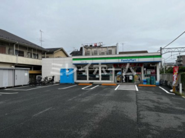 ファミリーマート西六郷一丁目店の画像1