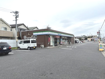 ファミリーマート緑鳴海店の画像1