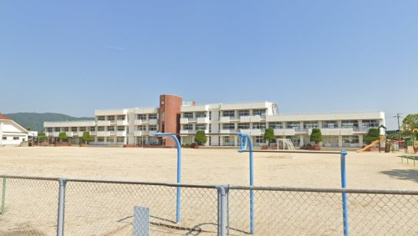 南あわじ市立賀集小学校の画像1