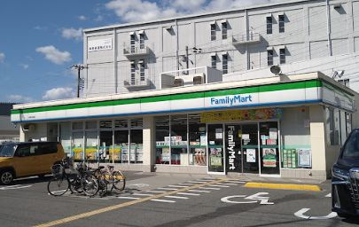 ファミリーマート 福島北港通店の画像1