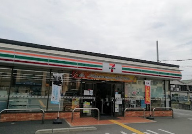 セブンイレブン枚方伊加賀本町店の画像1