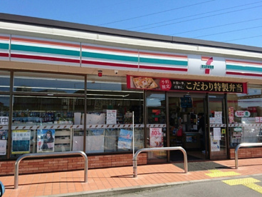 セブンイレブン北本古市場2丁目店の画像1