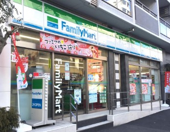 ファミリーマート 市谷柳町店の画像1