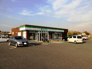 ファミリーマート 岡山郡店の画像1