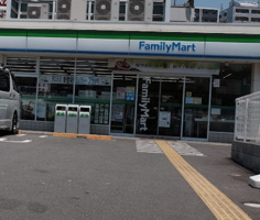 ファミリーマート 神戸湊町店1